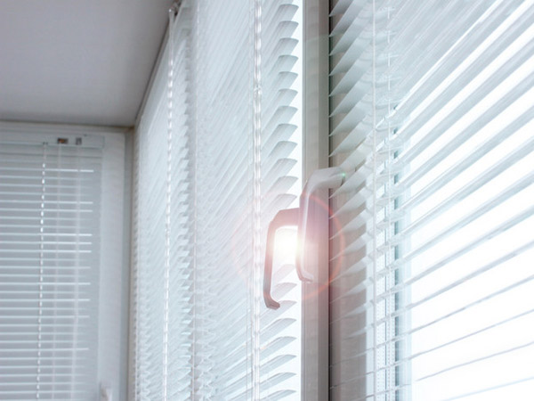 天城·萊茵美鎮欄桿/百葉窗等安裝工程